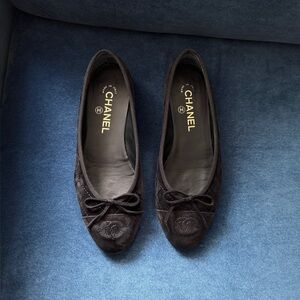 Chanel CC Black Suede Quilted Ballet Flats 37C
